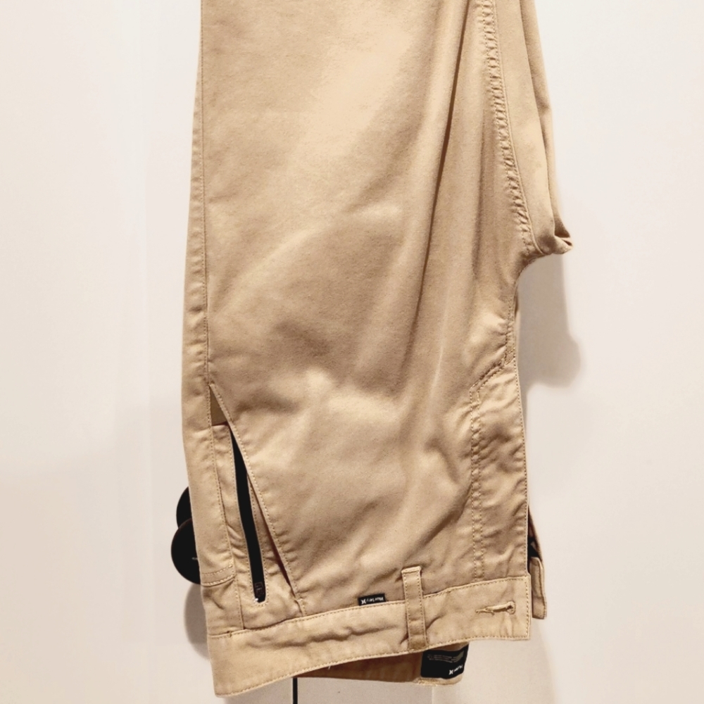 NEW Never Worn Hurley Chinos, Khakis, sz 33, Flat Front